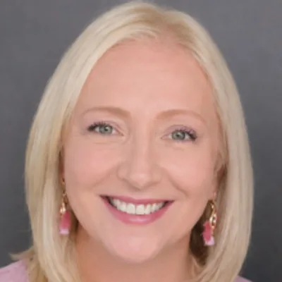 Dr Dr. Crystal Hollenbeck