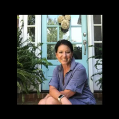 Ms Michele Holder
