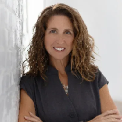 Ms Sharon Weiss