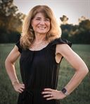 Angela Hayes M